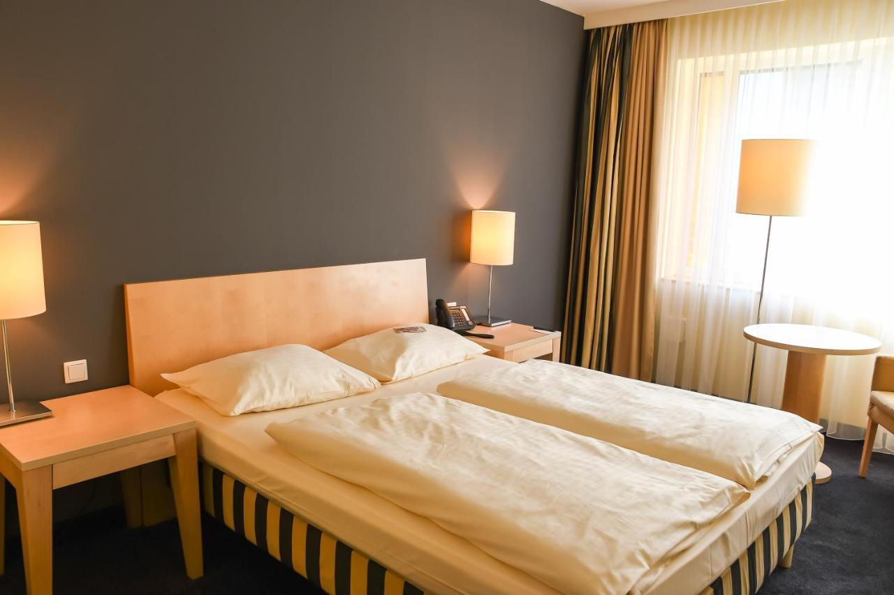 relexa Hotel Ratingen City Buitenkant foto